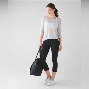 Great condition. Lululemon wunder under luon capris black